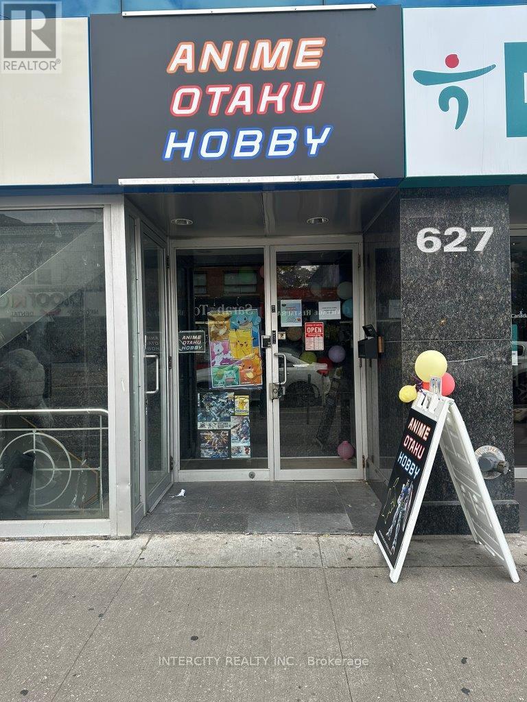 2ND FLR - 627 BLOOR STREET W=null
