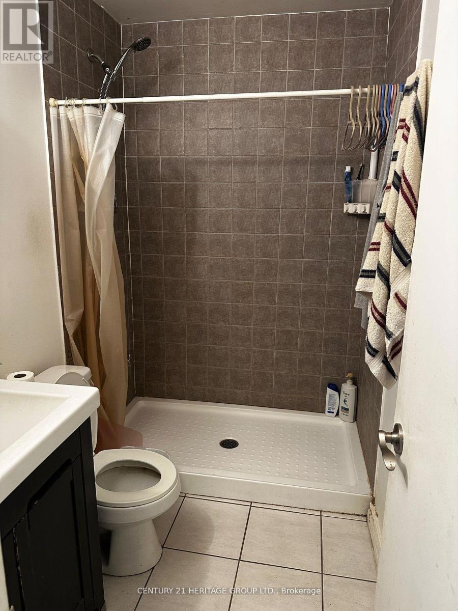 612 GERRARD STREET E=null