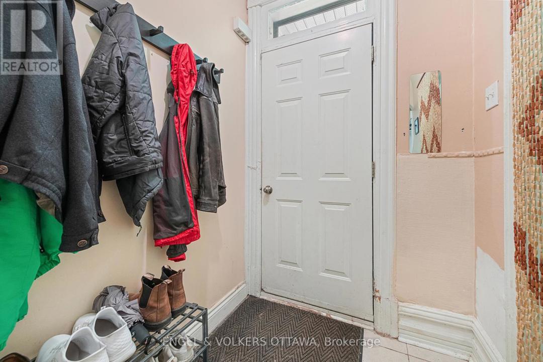 176 ARLINGTON AVENUE=null