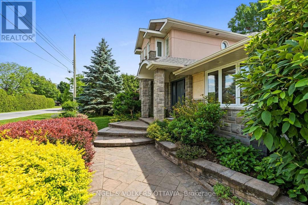 24 DORIS AVENUE=null