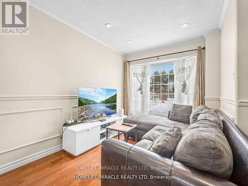 3124 PATRICK CRESCENT=null