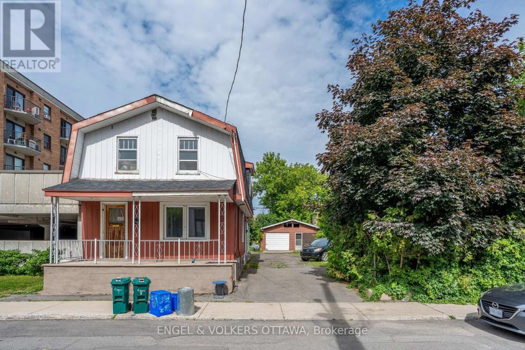 133 FORWARD AVENUE=null