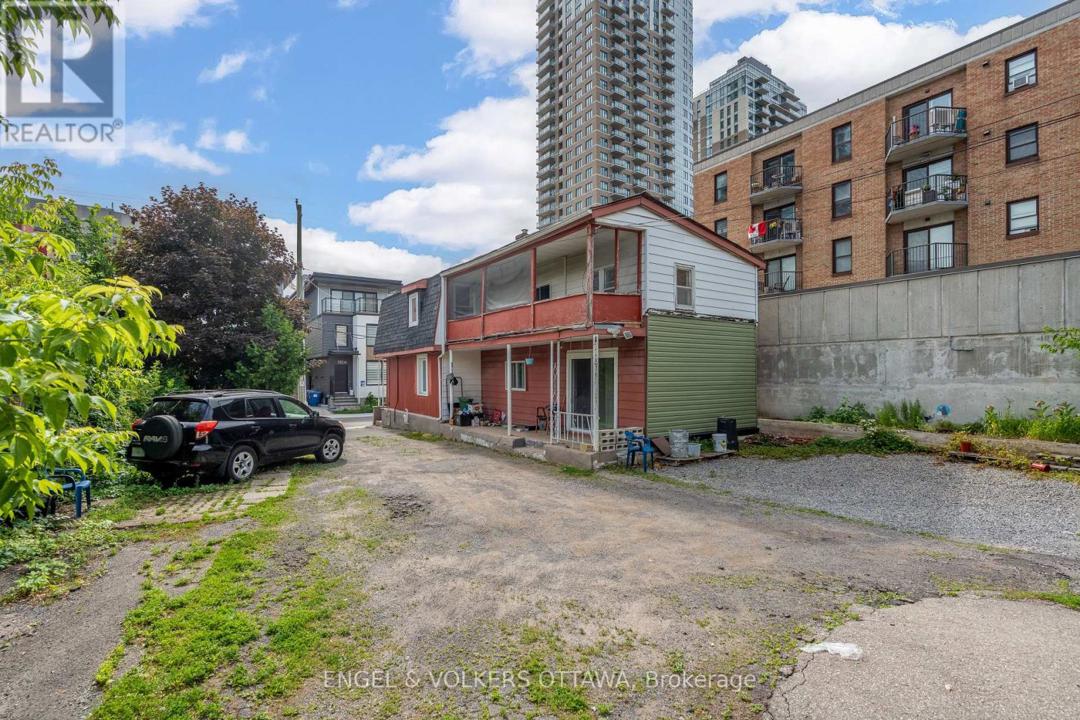 133 FORWARD AVENUE=null