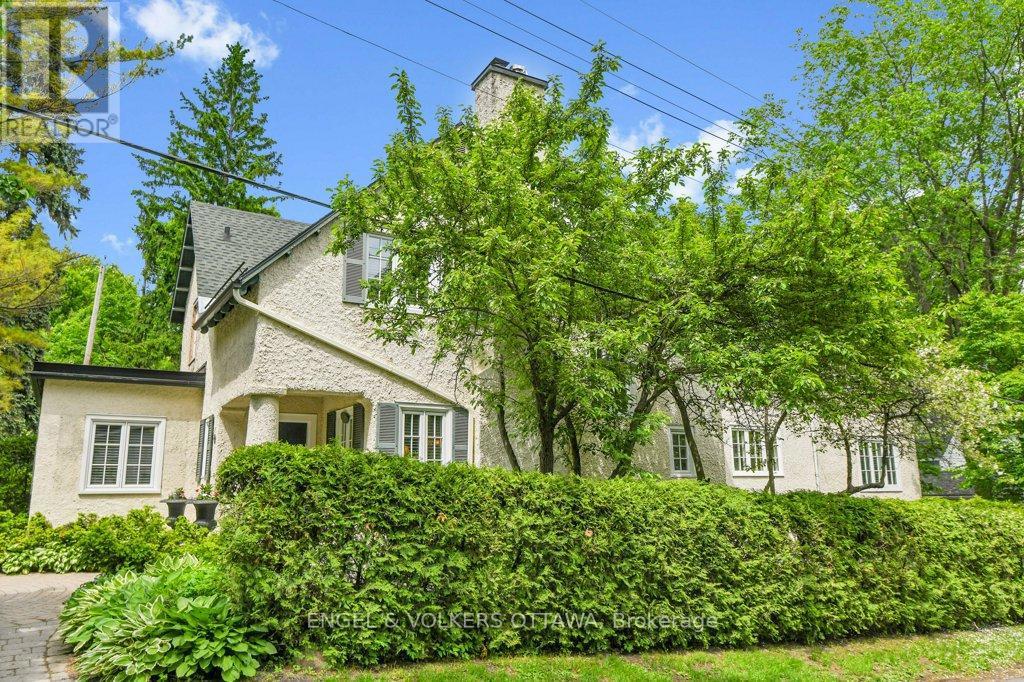 202 CLOVERDALE ROAD=null