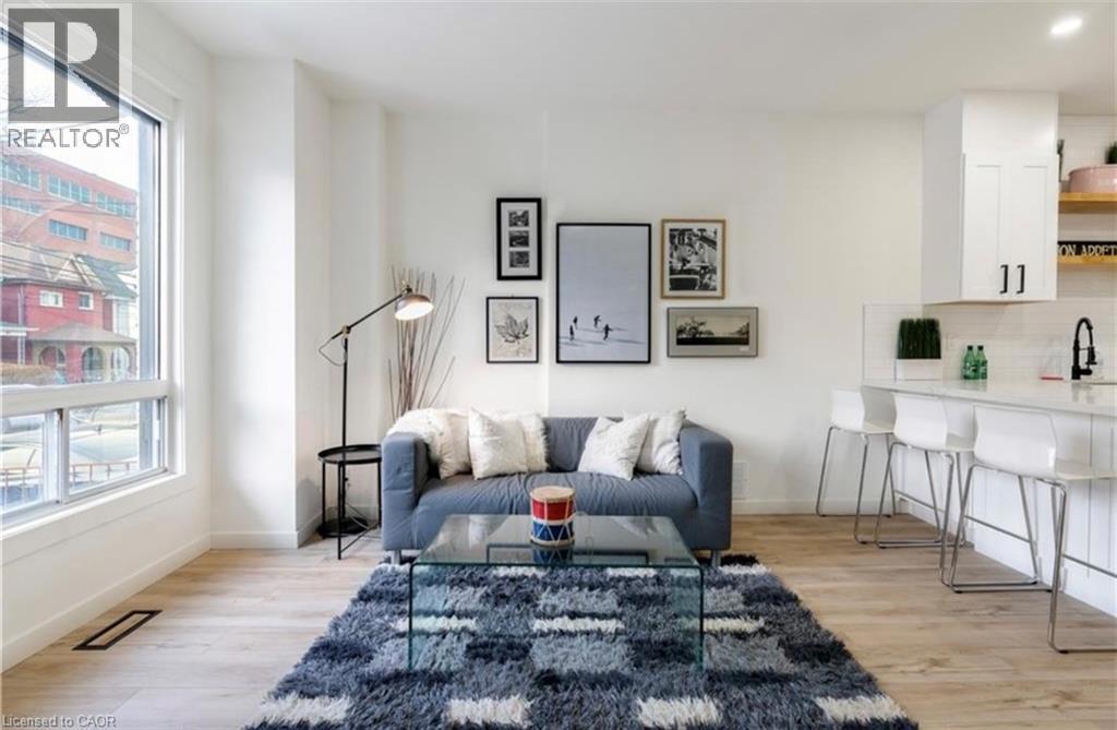 40 FULLERTON Avenue=null