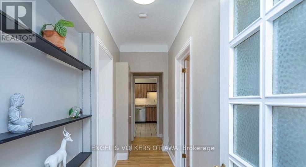 219 COBOURG STREET=Unit 1 Hallway to Kitchen
