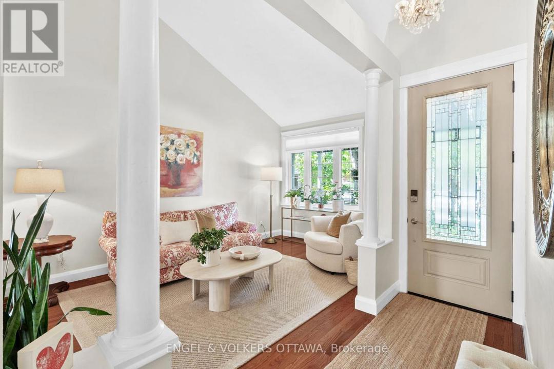 17 COLINDALE AVENUE=null