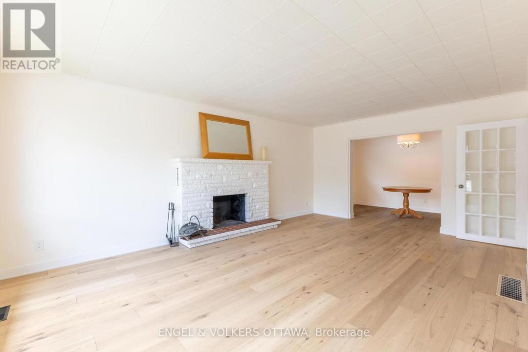 89 MUNRO STREET=null