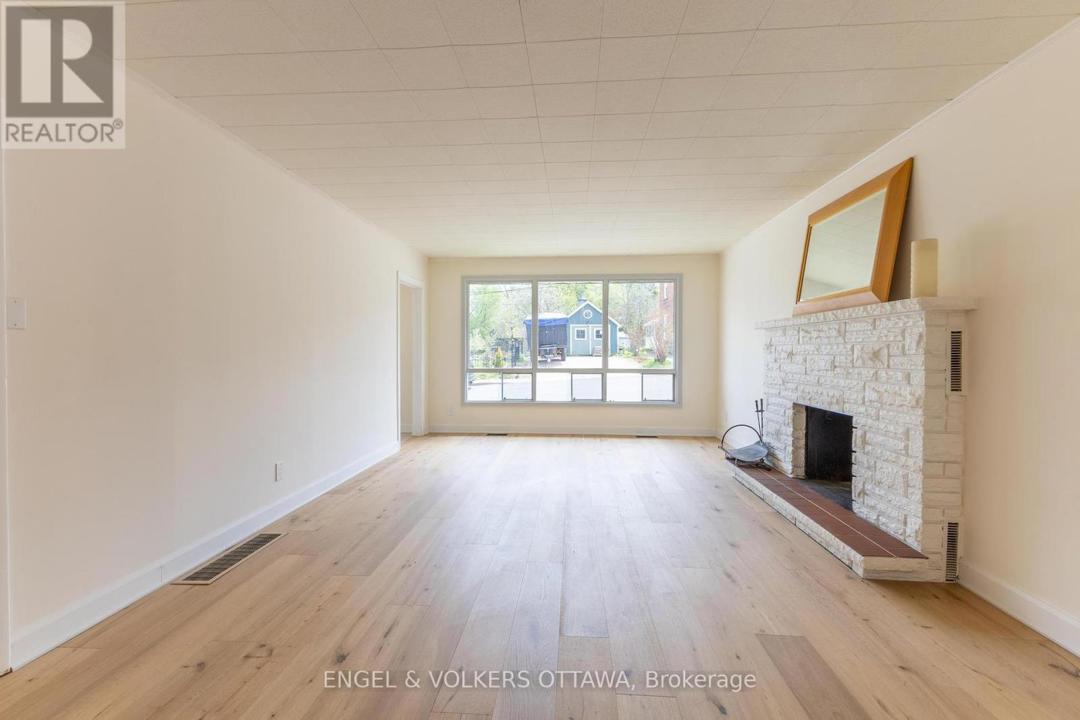 89 MUNRO STREET=null