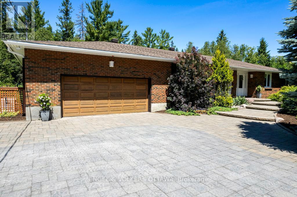 656 SPRUCE RIDGE ROAD=null