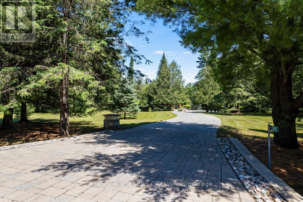 656 SPRUCE RIDGE ROAD=null