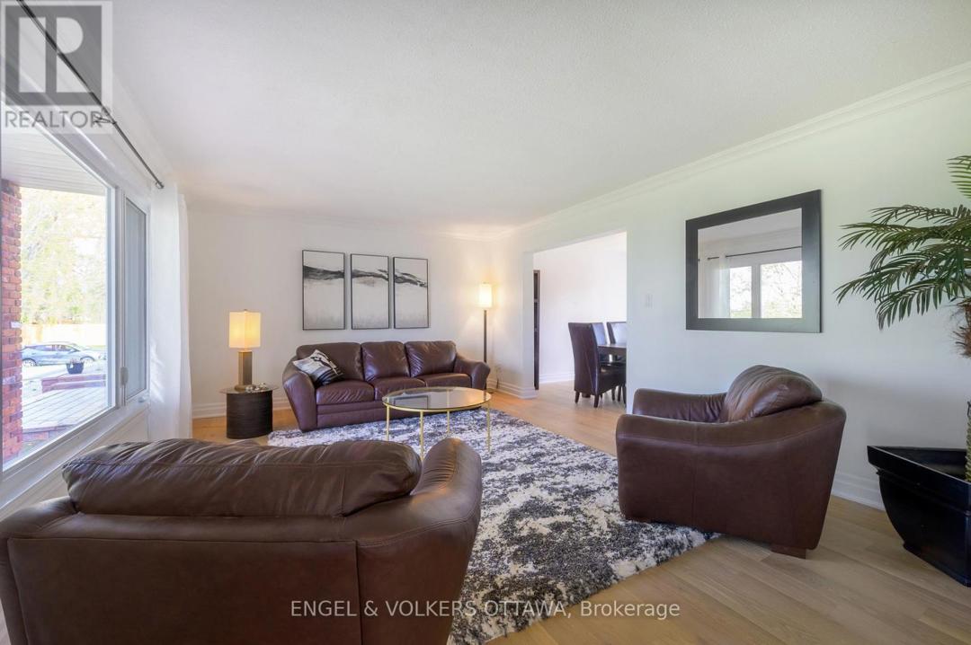 5608 RICHMOND ROAD=null
