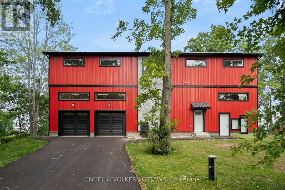 866 BAYVIEW DRIVE=null
