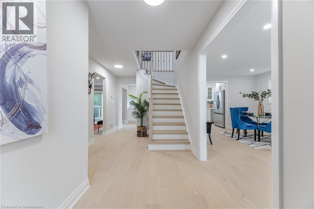 2392 ARNOLD Crescent=null