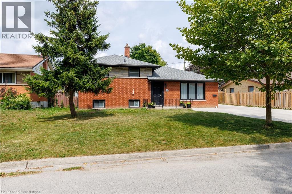 18 SILVERDALE Crescent=null