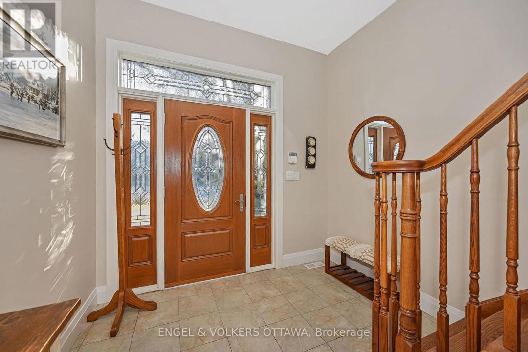 1836 WHITEMARSH CRESCENT=null