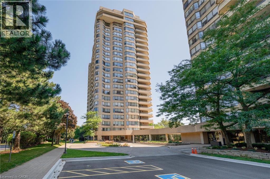 6 WILLOW Street Unit# 702=null