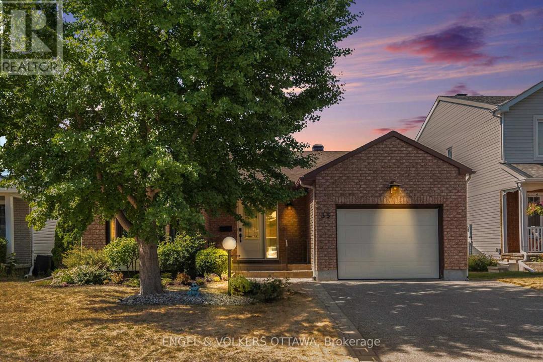 35 PEPPERRALL CRESCENT=35 Pepperrall