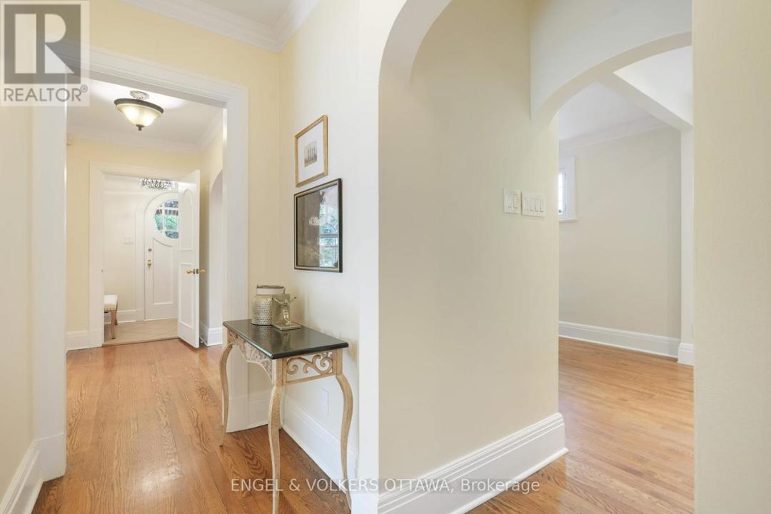 386 ASHBURY ROAD=null