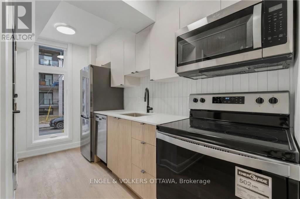 2 - 6B MONK STREET=null
