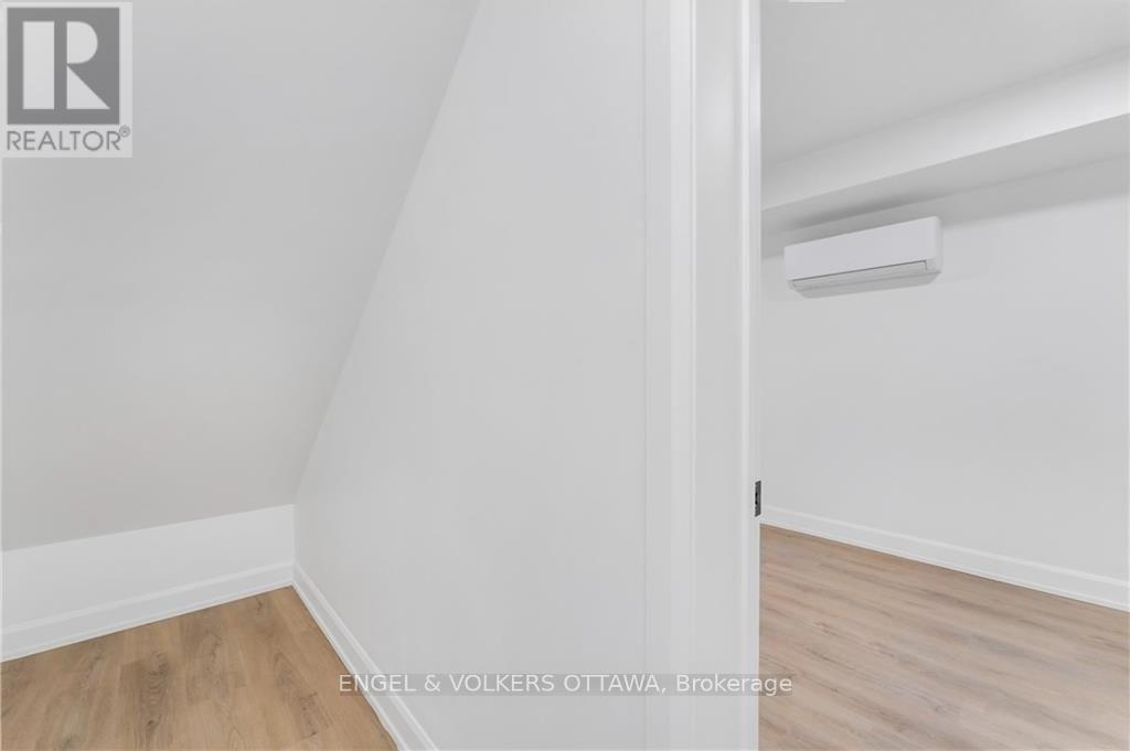 2 - 6B MONK STREET=null