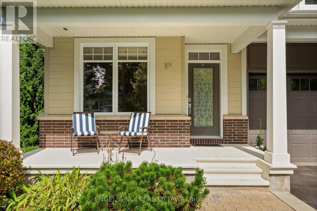 27 ESQUIMAULT AVENUE=null