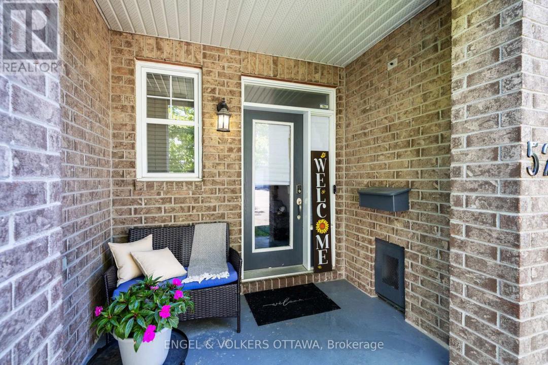 529 DEVONWOOD CIRCLE=null