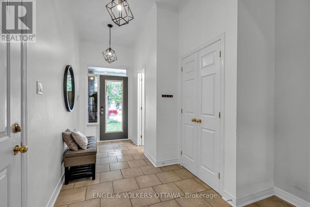 529 DEVONWOOD CIRCLE=null