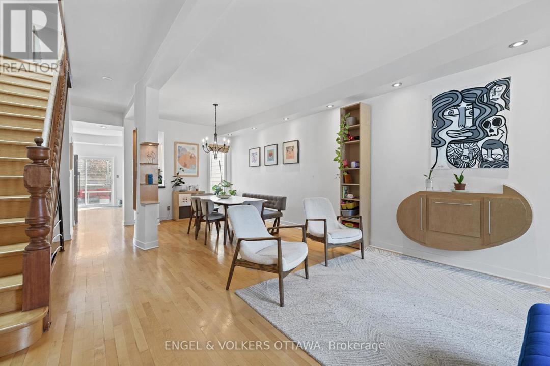 204 FLORENCE STREET=null
