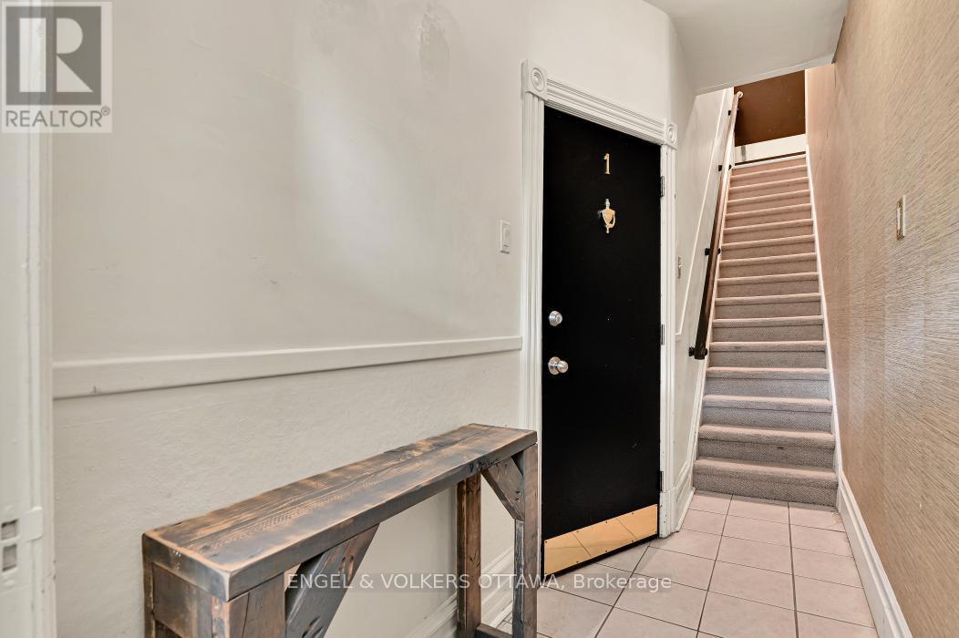 104 KING EDWARD AVENUE=null