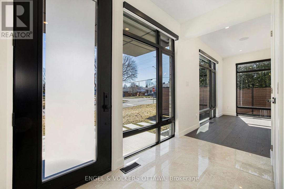 888 MELWOOD AVENUE=null