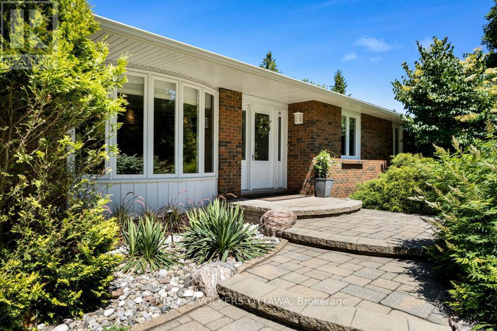 656 SPRUCE RIDGE ROAD=null