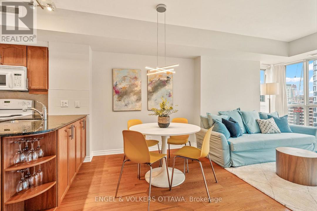 1403 - 445 LAURIER AVENUE W=null