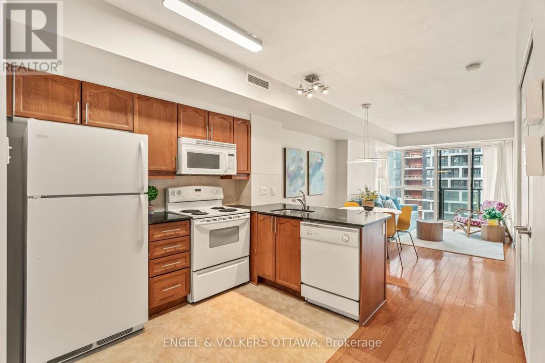 1403 - 445 LAURIER AVENUE W=null