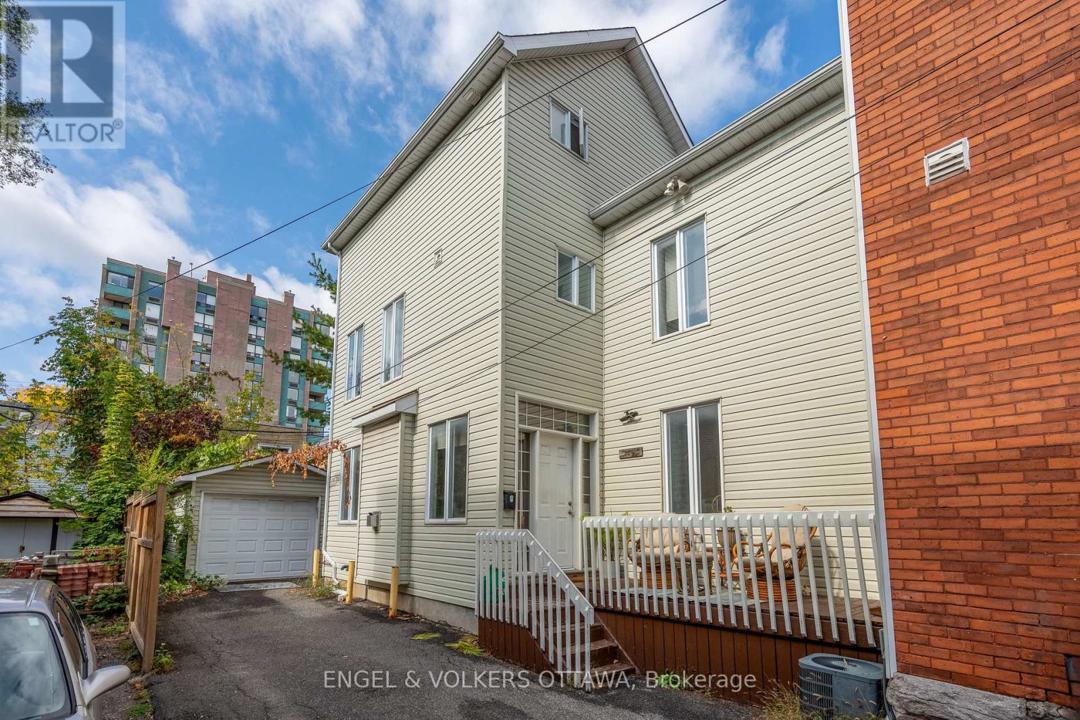 A & B - 116 CAMBRIDGE STREET N=Rear Home Unit B